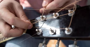 Gitaar snaren vervangen